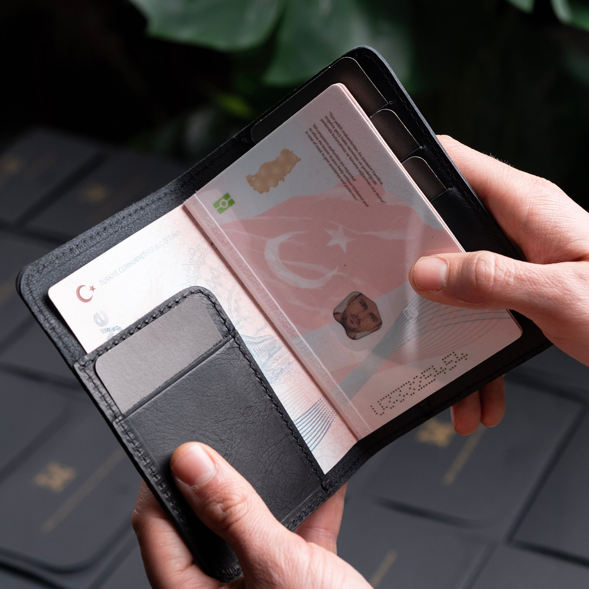 Deri Pasaport Kılıfı
